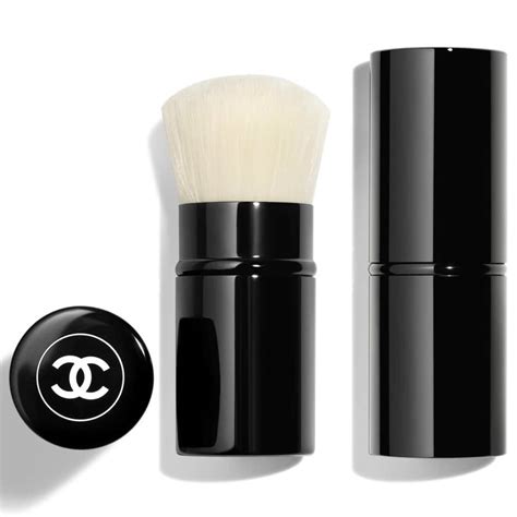 les pinceaux de Chanel powder